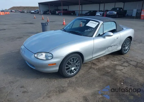 1999 Mazda Mx-5 Miata Leather Pkg/Popular Equipment Pkg/Sports Pkg/Touring Pkg z USA, uszkodzony, nr VIN JM1NB3530X0102896